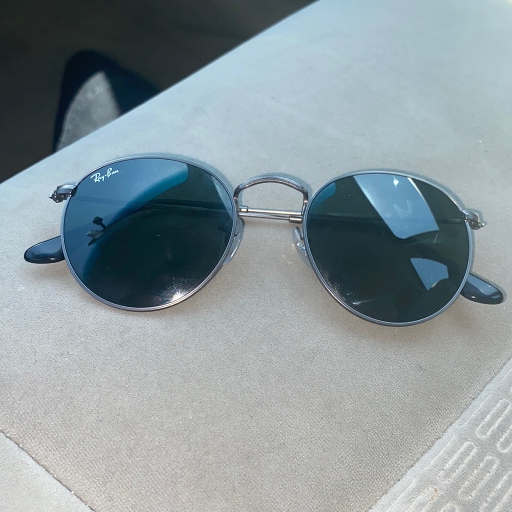 All black raybands